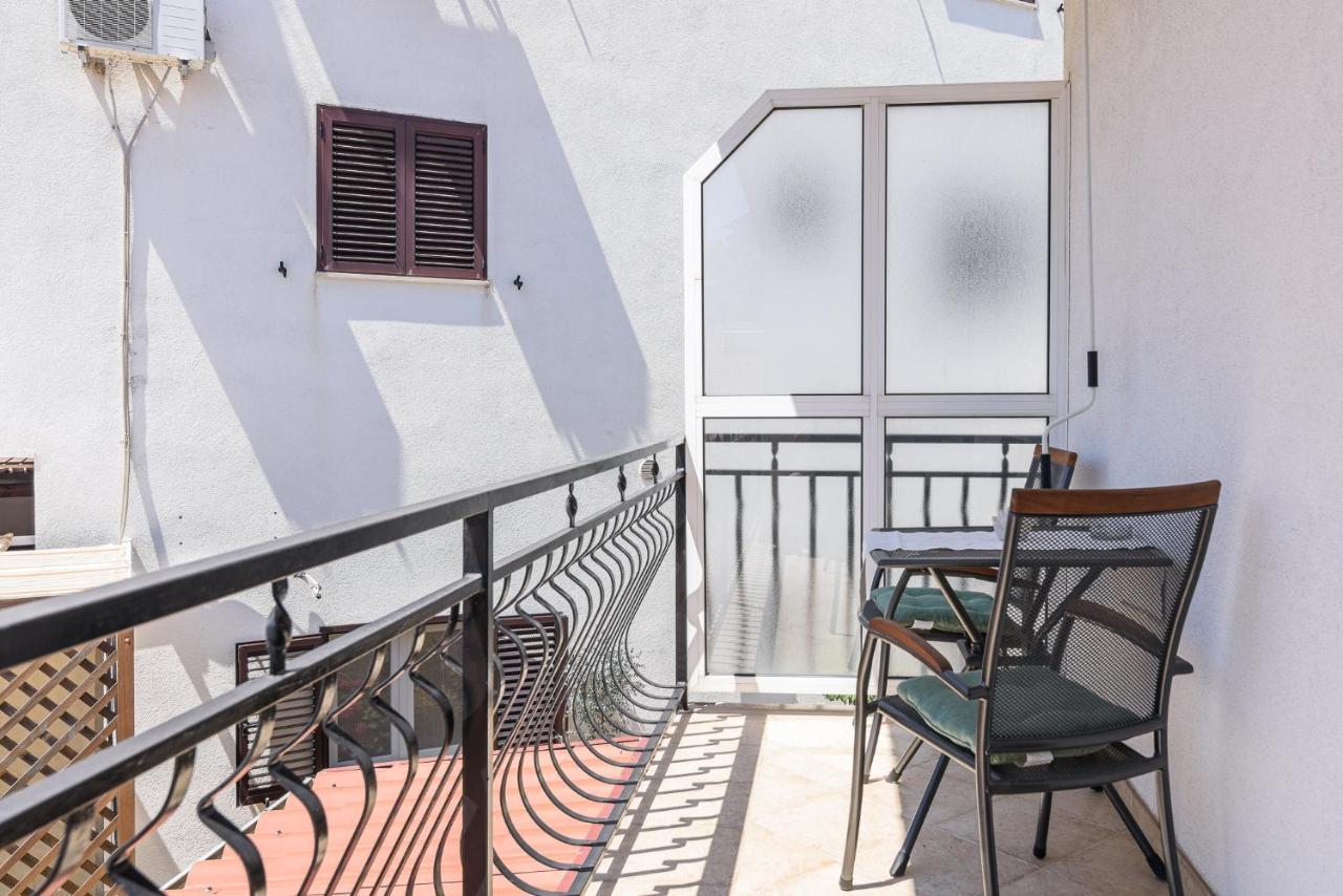 Apartmani Suki Trogir Eksteriør bilde
