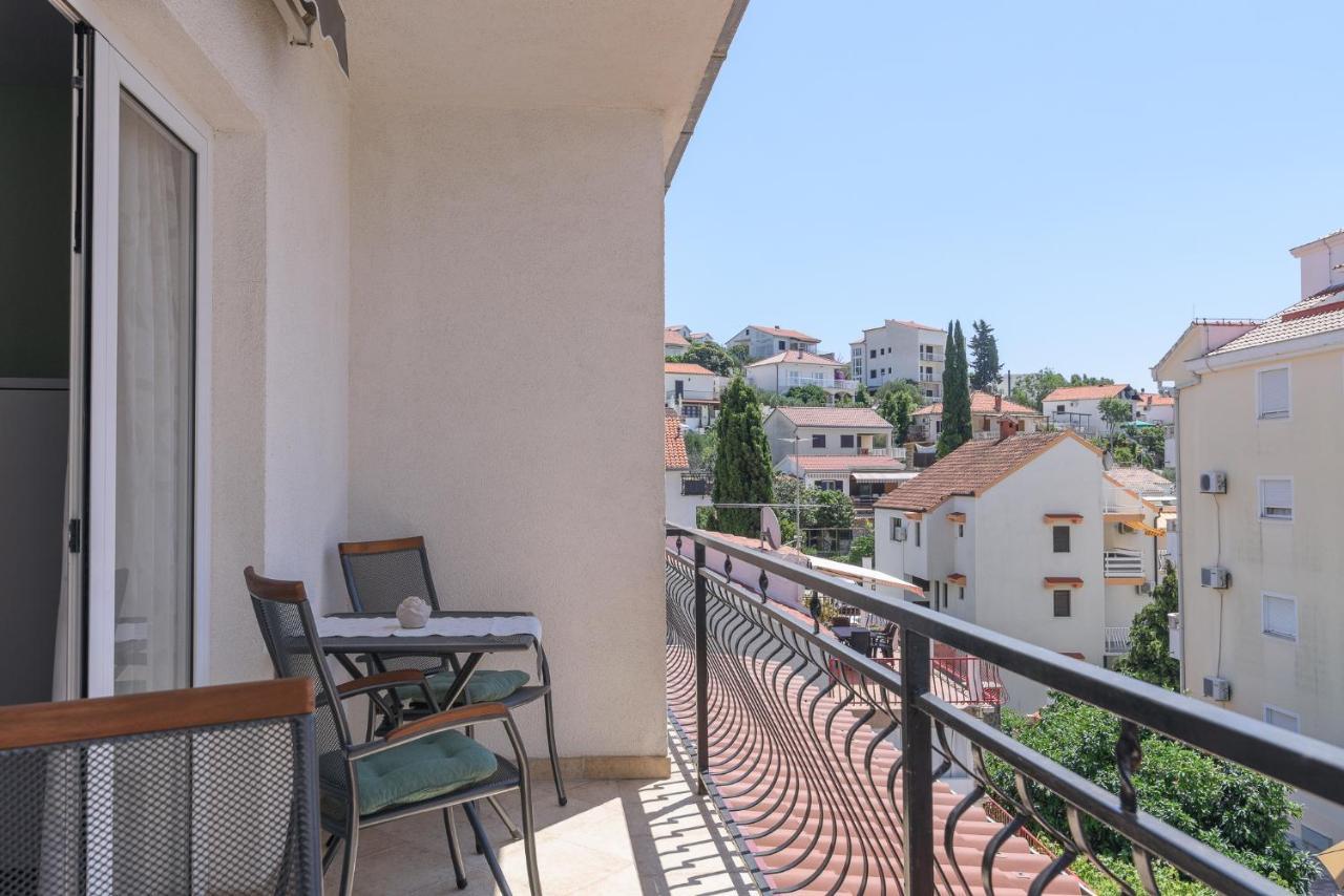 Apartmani Suki Trogir Eksteriør bilde