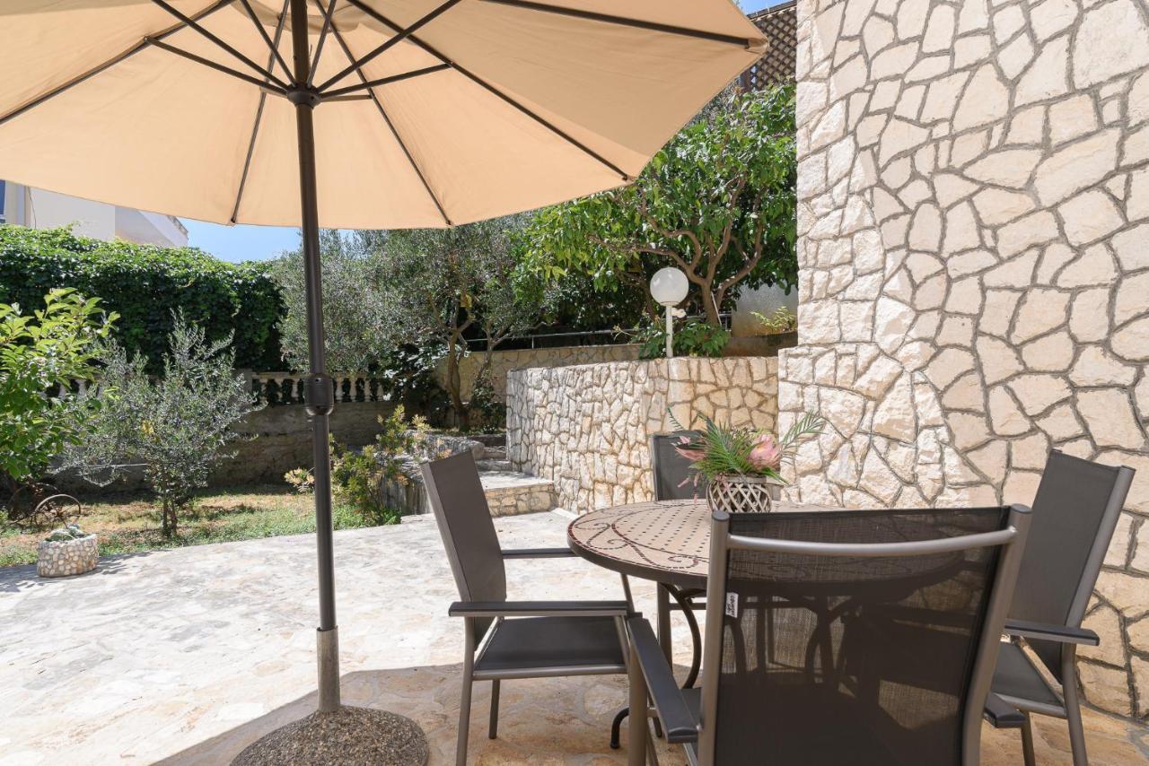 Apartmani Suki Trogir Eksteriør bilde