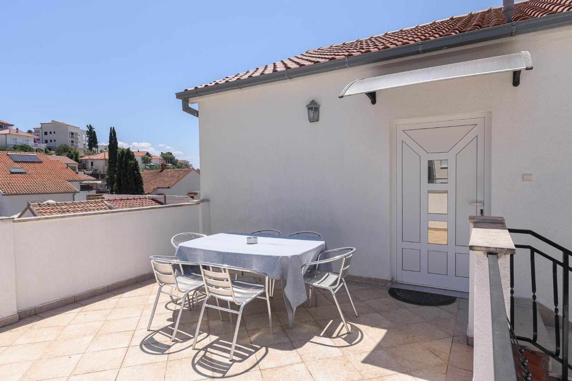 Apartmani Suki Trogir Eksteriør bilde