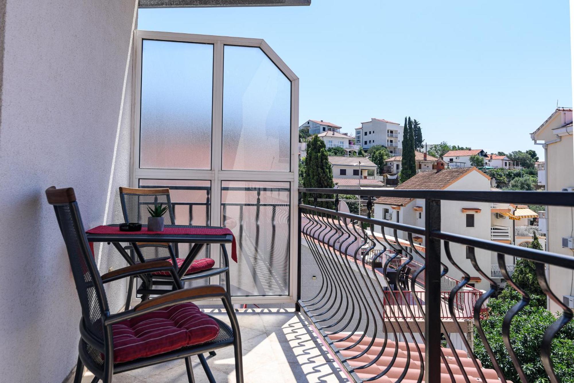 Apartmani Suki Trogir Eksteriør bilde