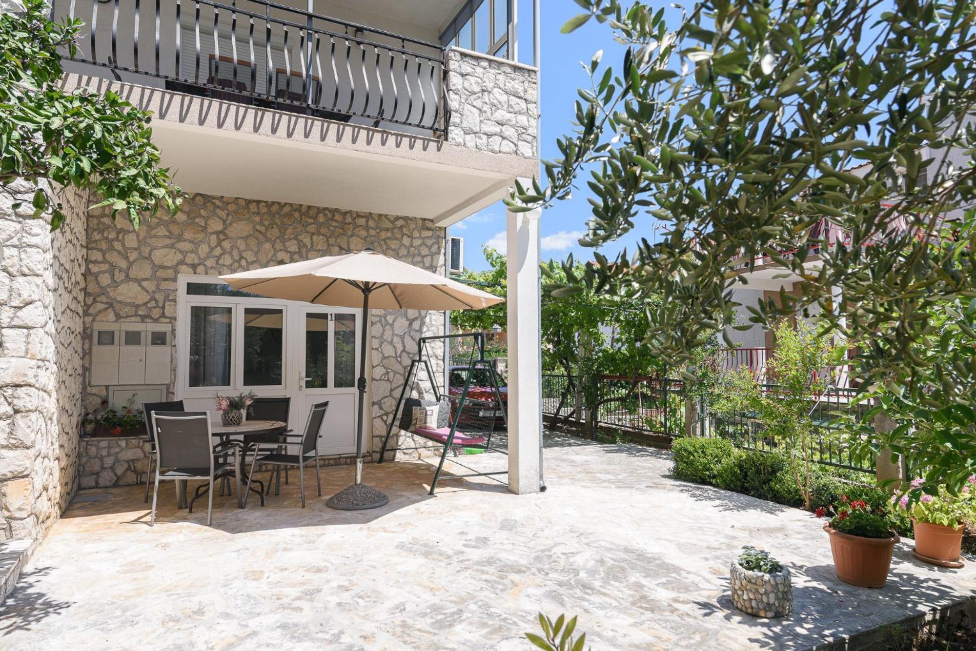 Apartmani Suki Trogir Eksteriør bilde